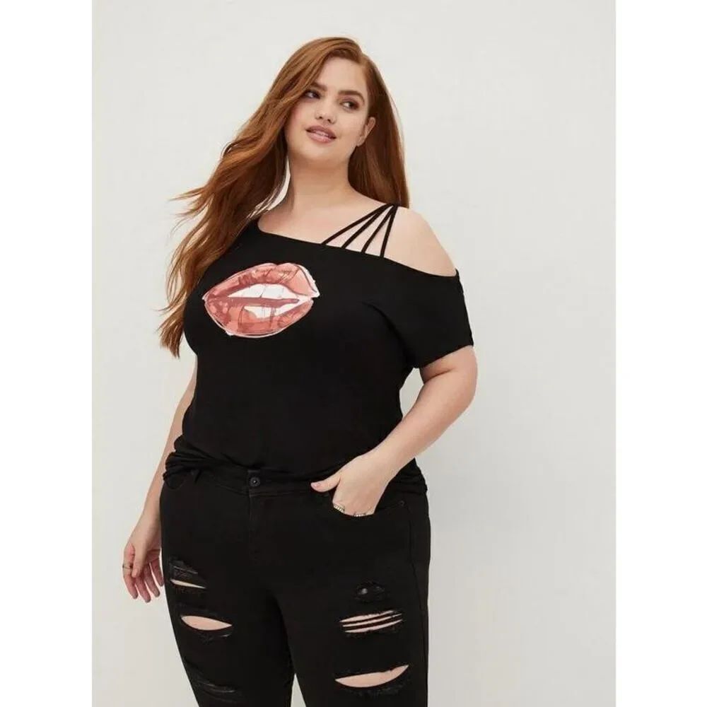 ✨Torrid Graphic Classic Fit Super Soft Off Shoulder Strappy Sz 2X Tee✨